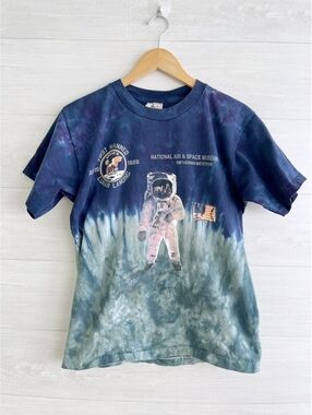 Sundog Smithsonian Apollo 11 T Shirt M Tie Dye Astronaut USA Moon Landing